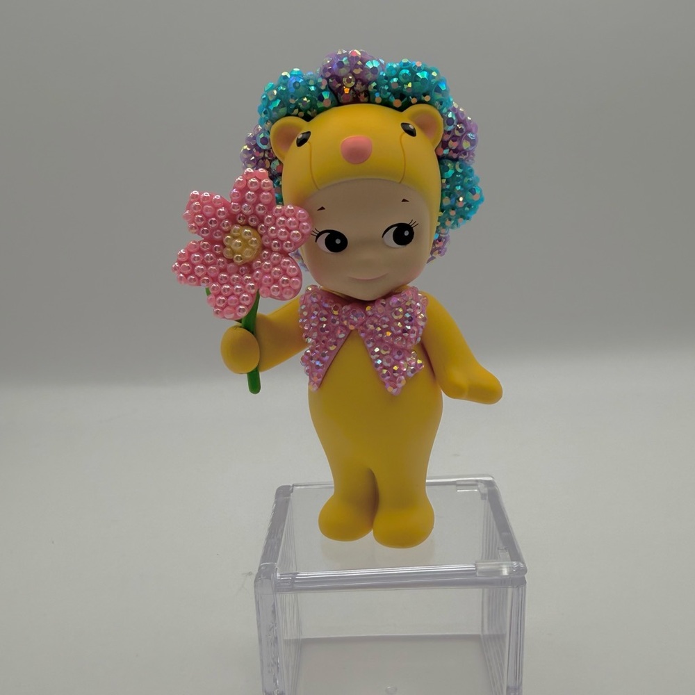Custom Daisy Lion Orange Sonny Angel from the Flower Gift Series.